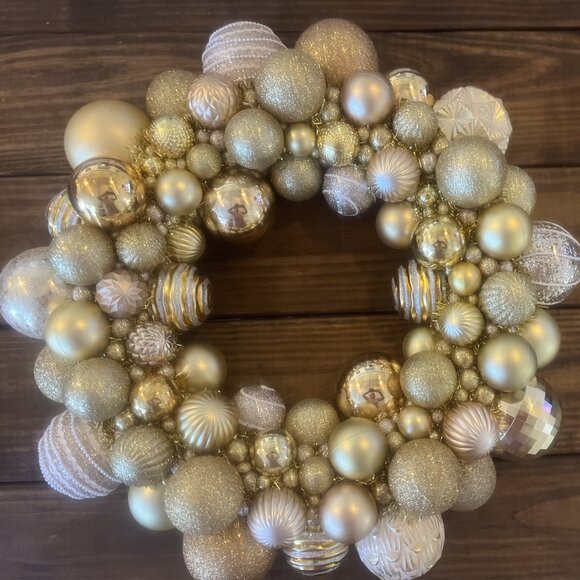 Handmade New GOLDS Shatterproof Ball Wreath Shades of Gold Christmas Wreath - Picture 1 of 14